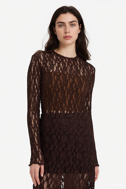 Fitted Crew Neck Lace T-Shirt