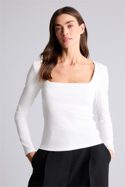 Базовая футболка Slim Fit из модала с квадратным вырезом и длинным рукавом