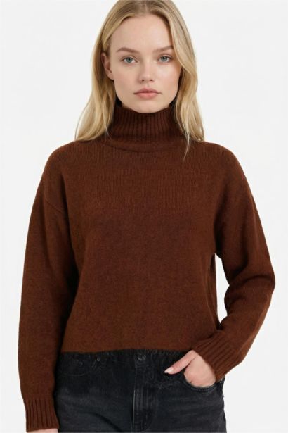 بلوز صوف قصة عادية بياخة عالية هاينك