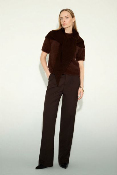 كارديجان تريكو قصة عادية بياقة مستديرة