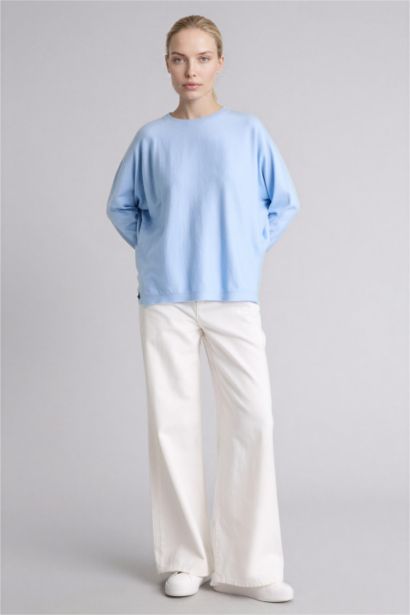 بلوفر تريكو بياقة مستديرة