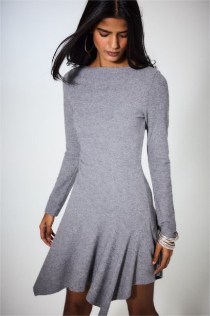 فستان كم طويل قصير برقبة مستديرة