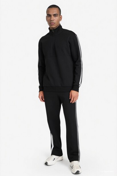 Standard Fit Jogger