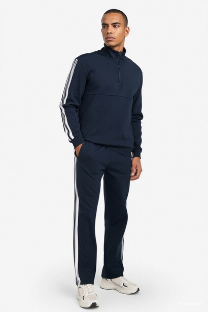 Standard Fit Jogger