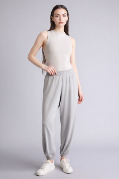 Balloon Fit Basic Trousers