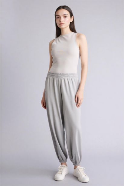 Balloon Fit Basic Trousers