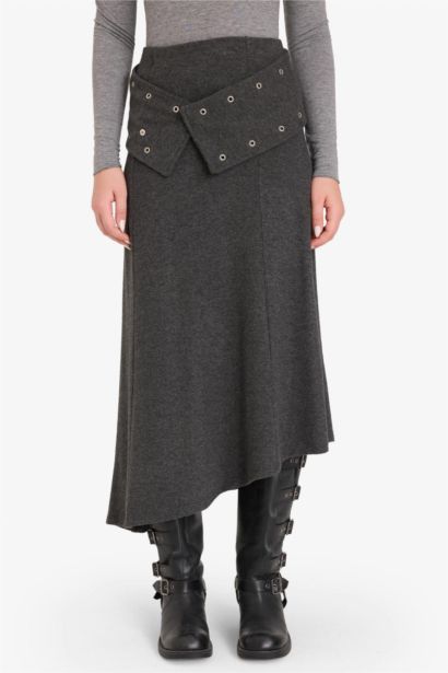 A Cut Normal Waist Midi Knitted Skirt