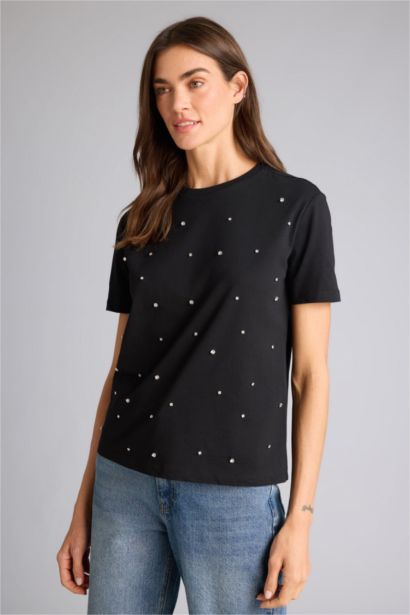 تيشيرت نص كم قصة عادية مطرز وياقة مستديرة