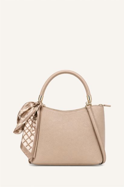 شنطة يد حريمي