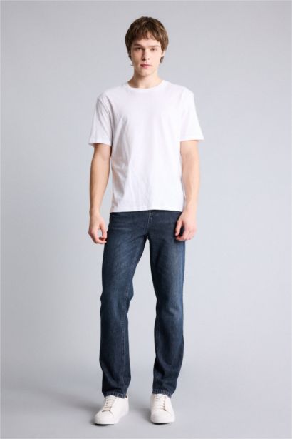 بنطلون قصة مستقيمة