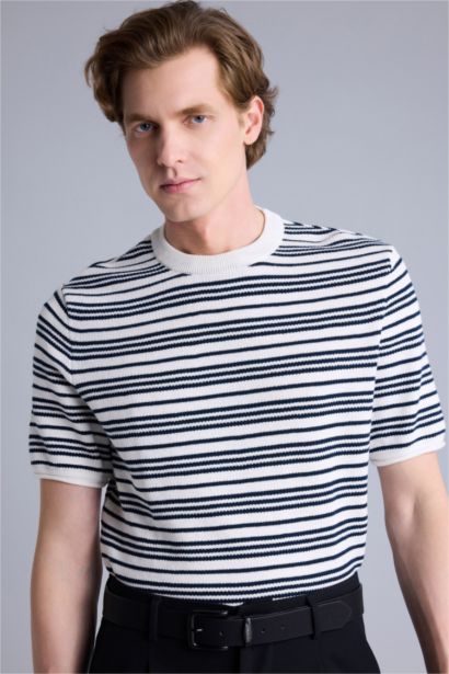Standard Fit Short Sleeve T-Shirt