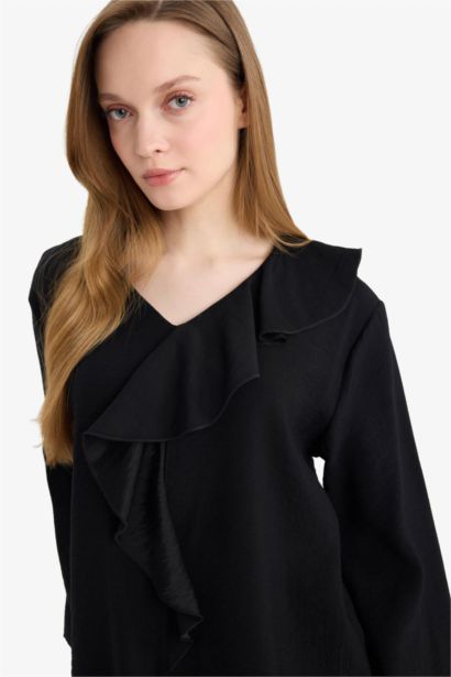 Relax Fit V-Neck Long Sleeve Blouse