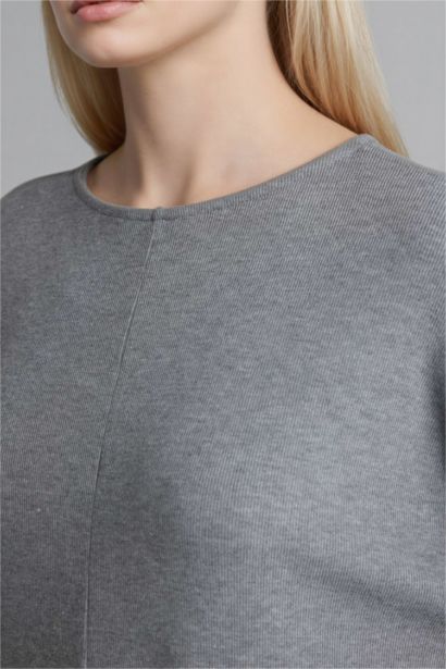 Kayık Yaka Uzun Kollu Tişört