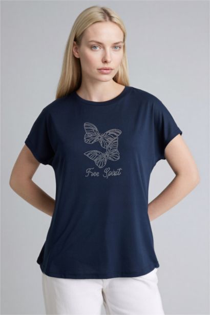 تيشيرت نص كم بياقة مستديرة مطبوع