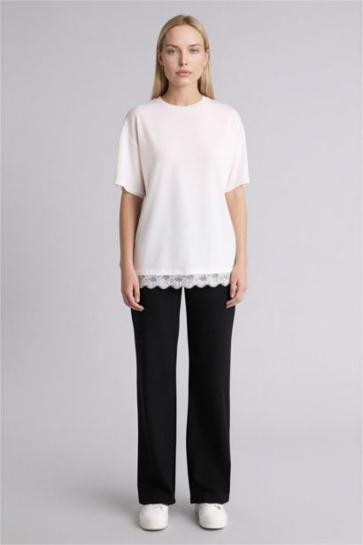 تيشيرت نص كم قصة مريحة وياقة مستديرة