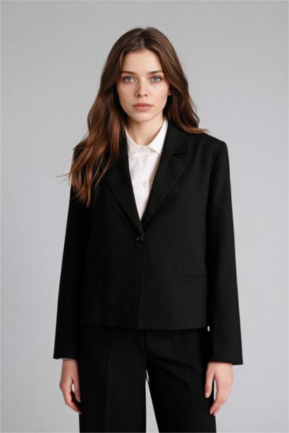 Relax Fit Tailored Collar Blazer