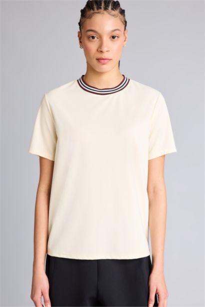 Standart Fıt İpek Kısa Kollu Tişört