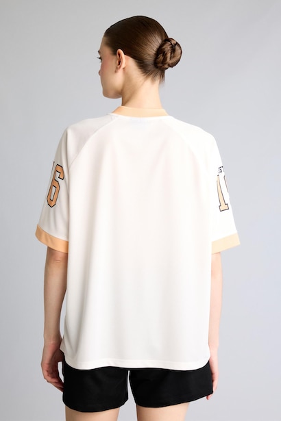 NBA New York Knicks Oversize Fit Tulle Short Sleeve T-Shirt