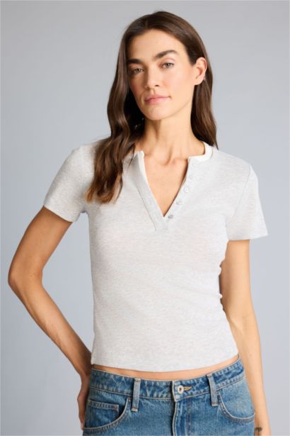 Slim Fit V Neck Short Sleeves T-shirt