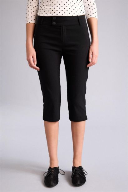 بنطلون كابري بخصر عادي