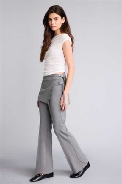 بنطرون فلير فيت برجل واسع وخصر عادي