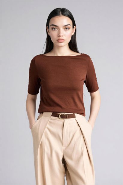 Футболка Slim Fit в рубчик с вырезом лодочка