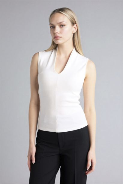 تانك توب مضلع سليم فيت بياقة V