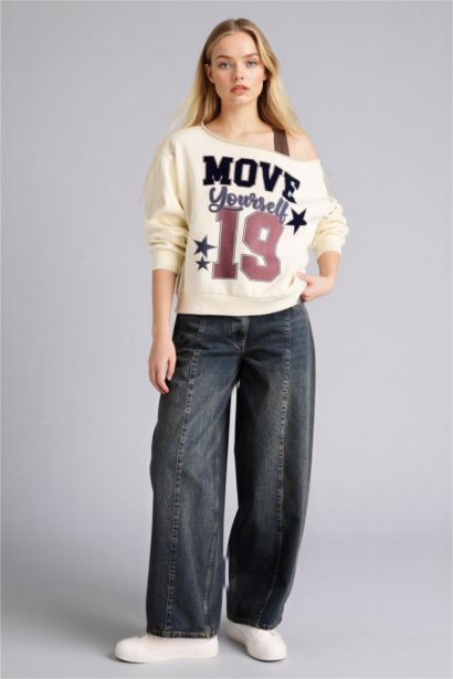 Oversıze Kayık Yaka Baskılı Sweatshirt