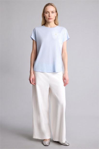 تيشيرت نص ردن فلورال قصة مريحة وياخة مستديرة