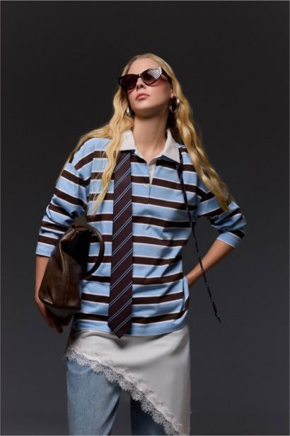 Loose Fit Long Sleeve Sweatshirt