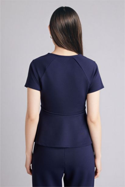 تيشيرت نص ردن سليم فيت وياخة مستديرة