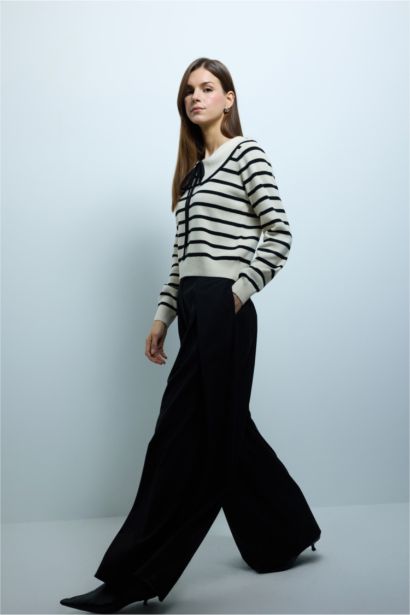 Relax Fit Wide Leg Trousers