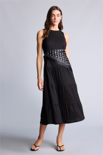 Платье миди А-силуэта без рукавов с круглым вырезом