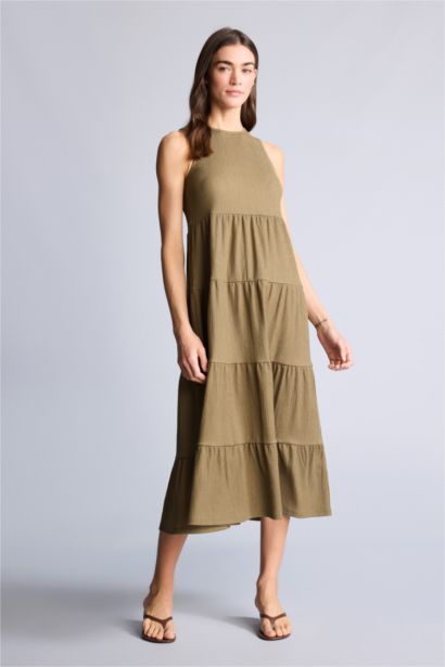 Платье миди А-силуэта без рукавов с круглым вырезом