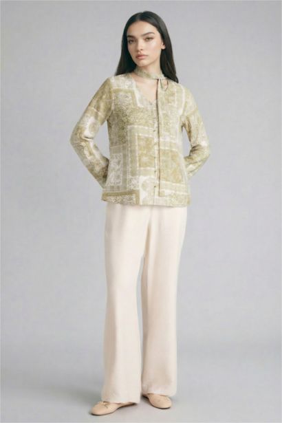 Regular Fit Wide Leg Trousers