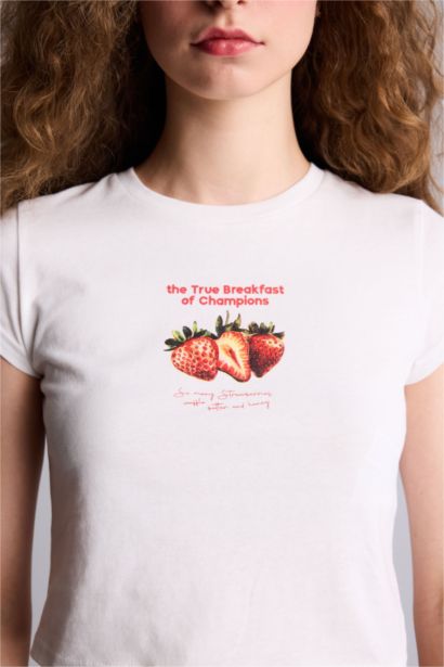 تيشيرت نص ردن مخصر وياخة مستديرة