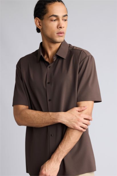 Man Short Sleeve Shirt