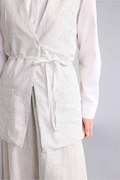 Regular Fit V-Neck Striped Linen Blended Vest