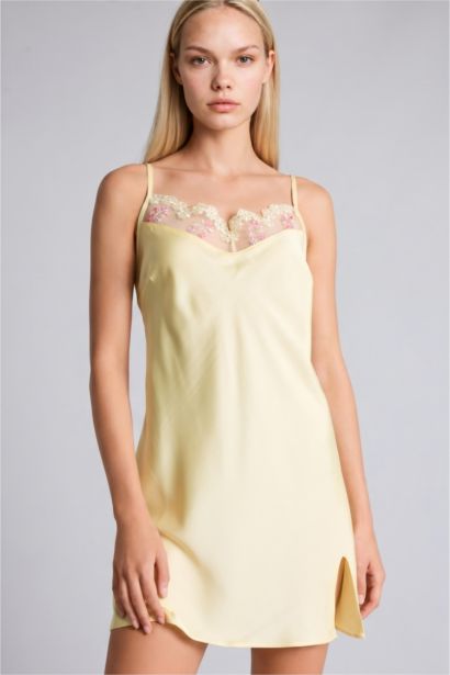 Regular Fit V-Neck Satin Strappy Nightgown