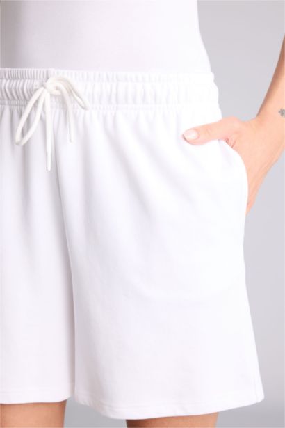 شورت برمودا بيزك