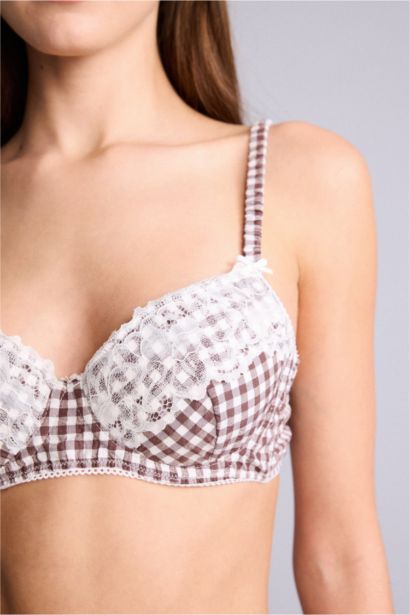 Dantel Detaylı Pamuklu Kaplı Pedli Balenli Tişört Bra