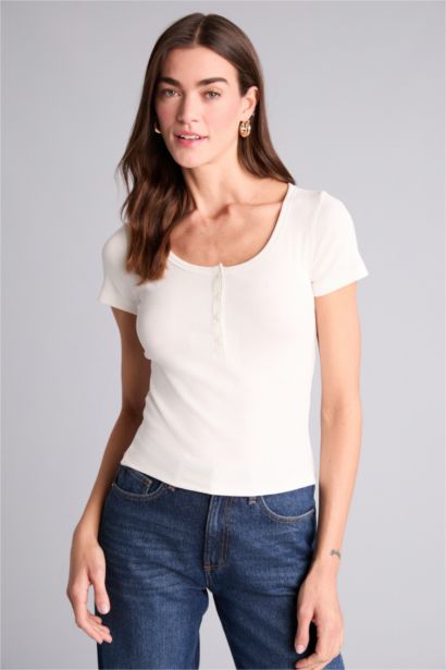 Футболка кашкорсе Slim Fit в рубчик с воротником на пуговицах и коротким рукавом