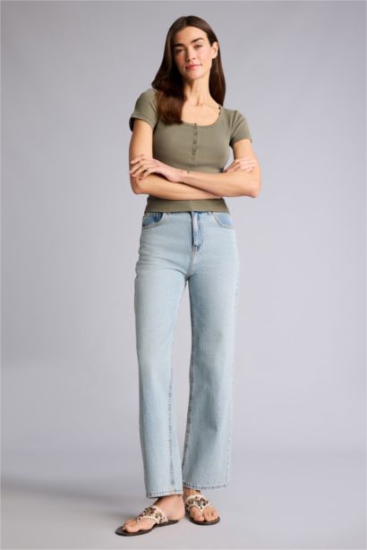 Футболка кашкорсе Slim Fit в рубчик с воротником на пуговицах и коротким рукавом