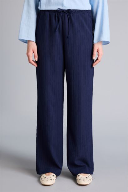 بنطرون منسوج قصة عادية برجل عادي