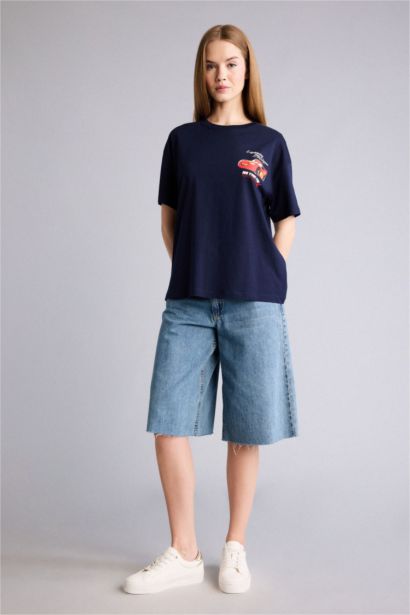 Cars baskılı lacivert oversize kısa kollu tişört. 