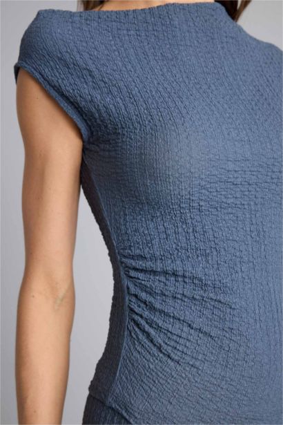 Slım Fıt Tek Omuzlu Bürümcük Tişört