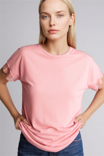 Woman Short Sleeve T-Shirt