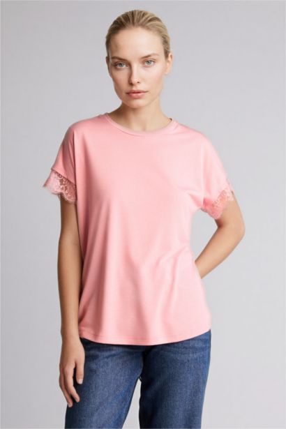 Woman Short Sleeve T-Shirt