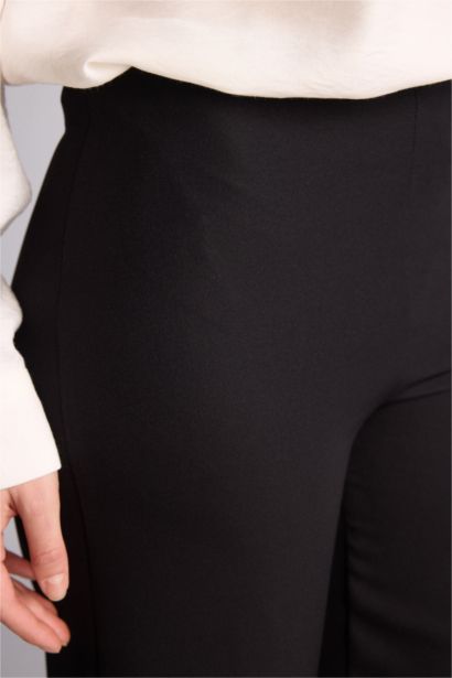 Regular Fit Geniş Paça Pantolon