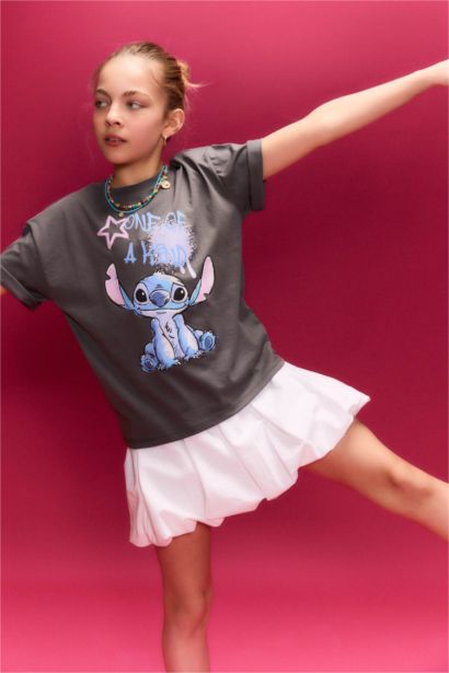 تيشيرت بناتي نص ردن قصة مريحة من ليلو وستيتش